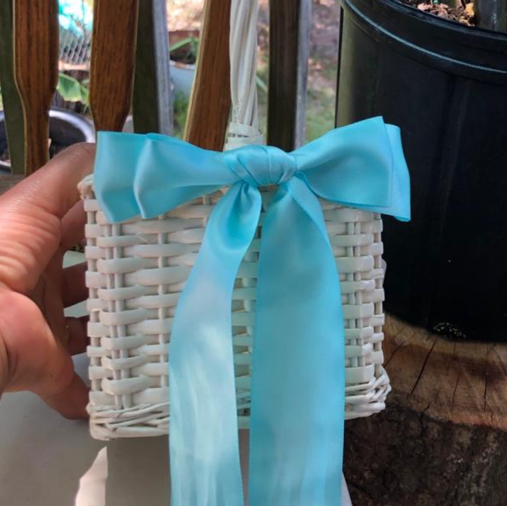 Wicker Basket With Handle Picnic Easter Eggs Chongo Blue